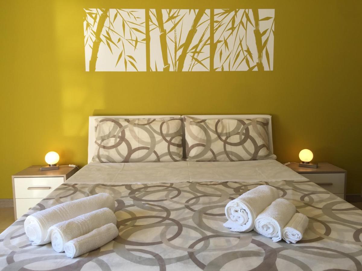B&B Hollywood Olivadi Екстериор снимка