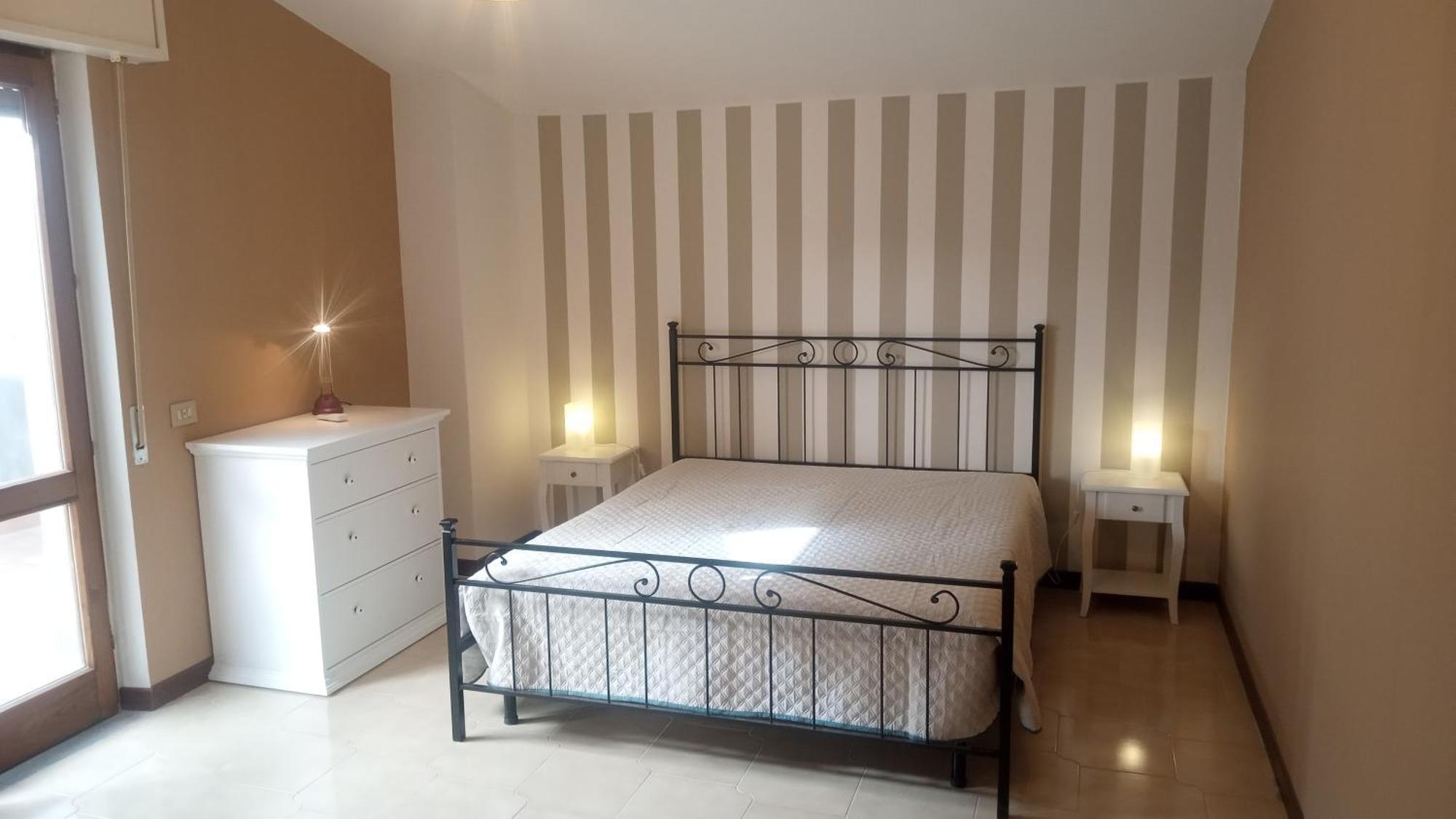 B&B Hollywood Olivadi Екстериор снимка